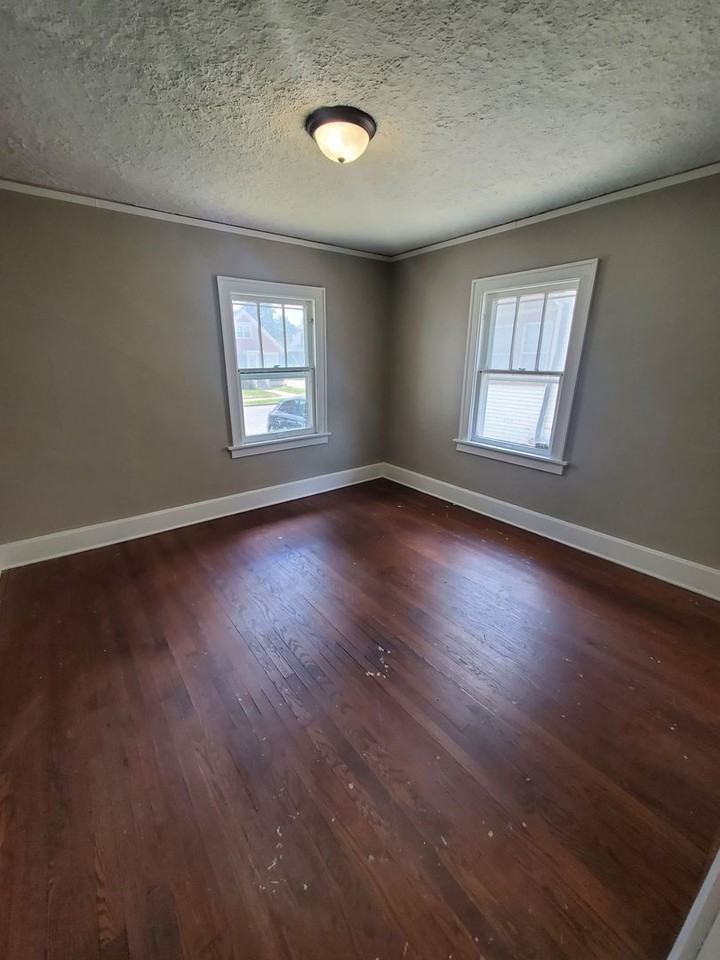 4226 W Sieben Pl - Photo 3 of 8