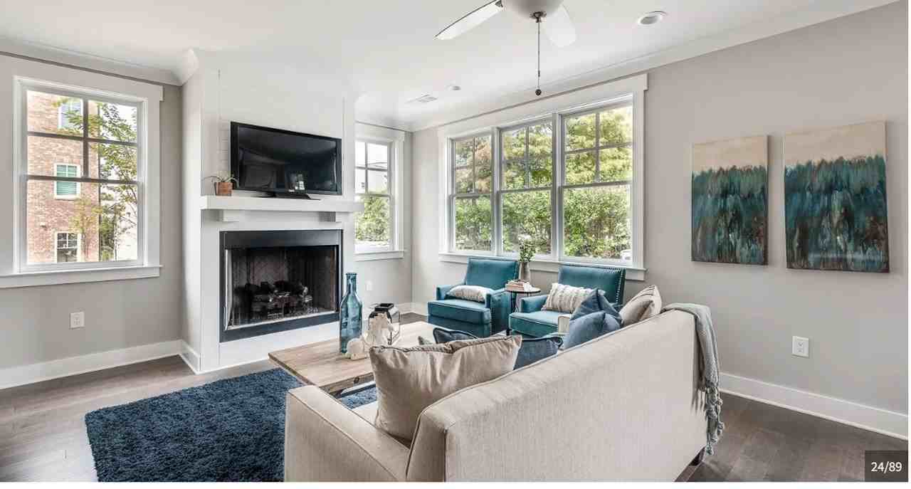 6076 Cushing Cir - Photo 4 of 39