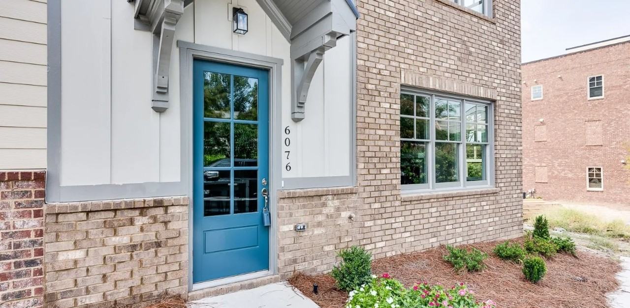 6076 Cushing Cir - Photo 3 of 39