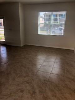 1604 Pham Dr - Photo 4 of 35