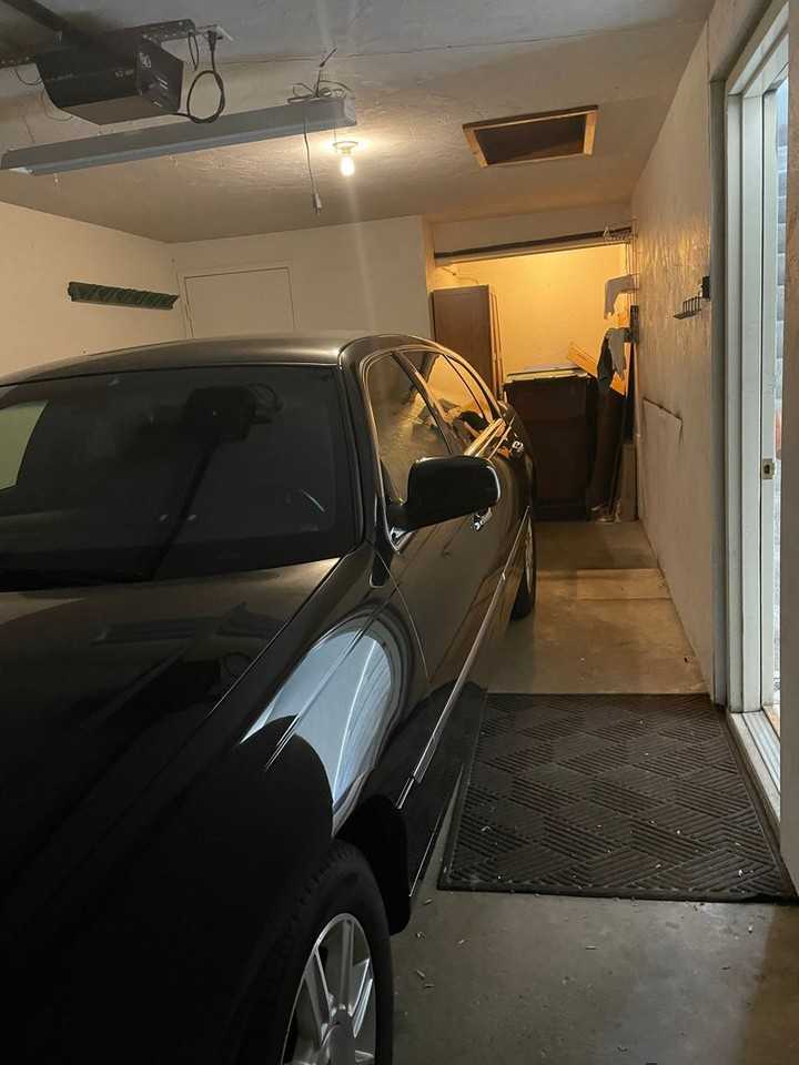 2470 W Glendale Ave - Photo 2 of 17