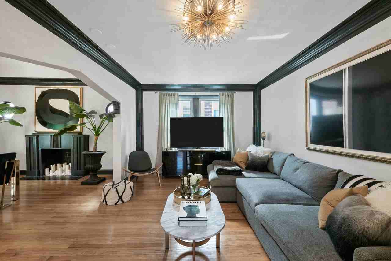 Delmar 7943 - Photo 3 of 25