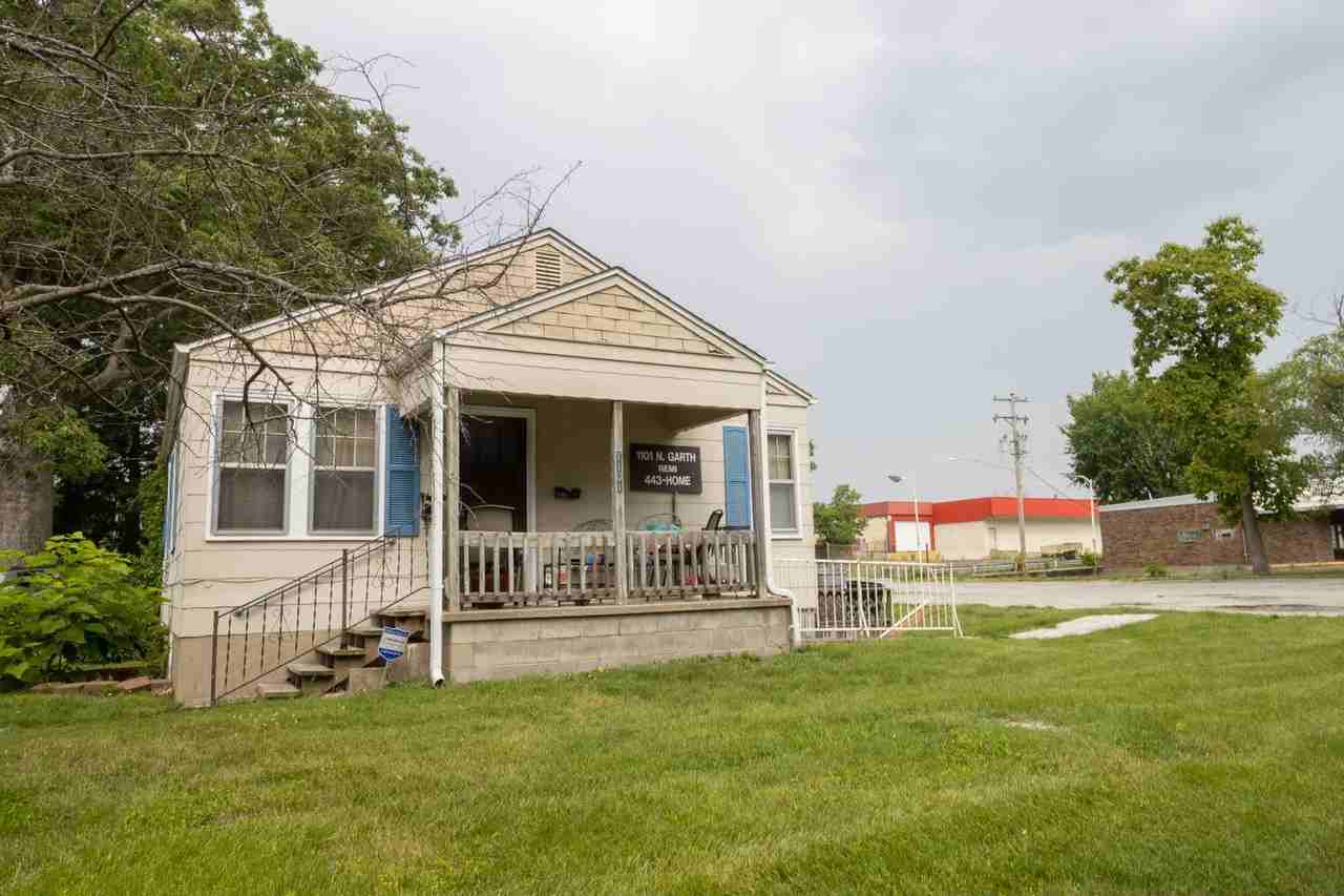 1101 N Garth Ave - Photo 2 of 13