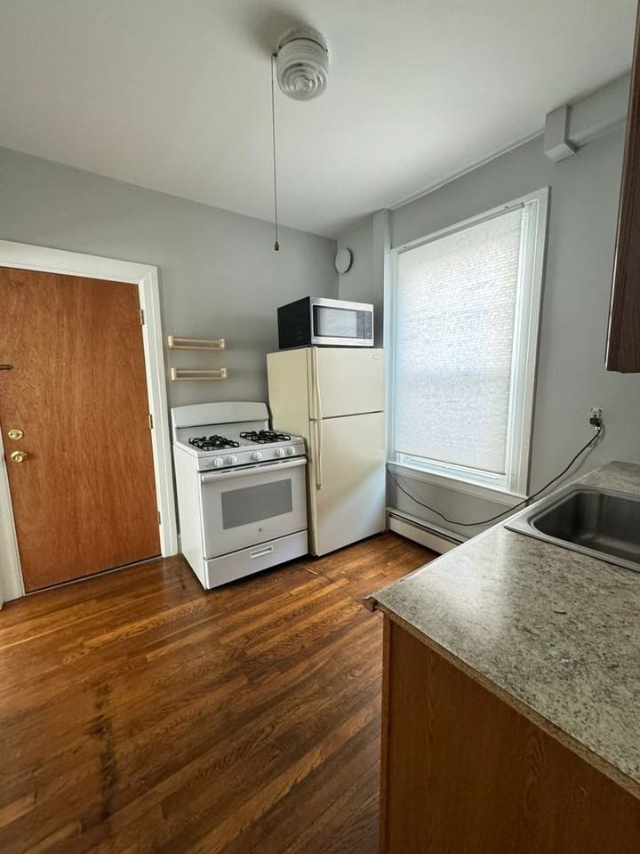 28-30 Avon St - Photo 4 of 25