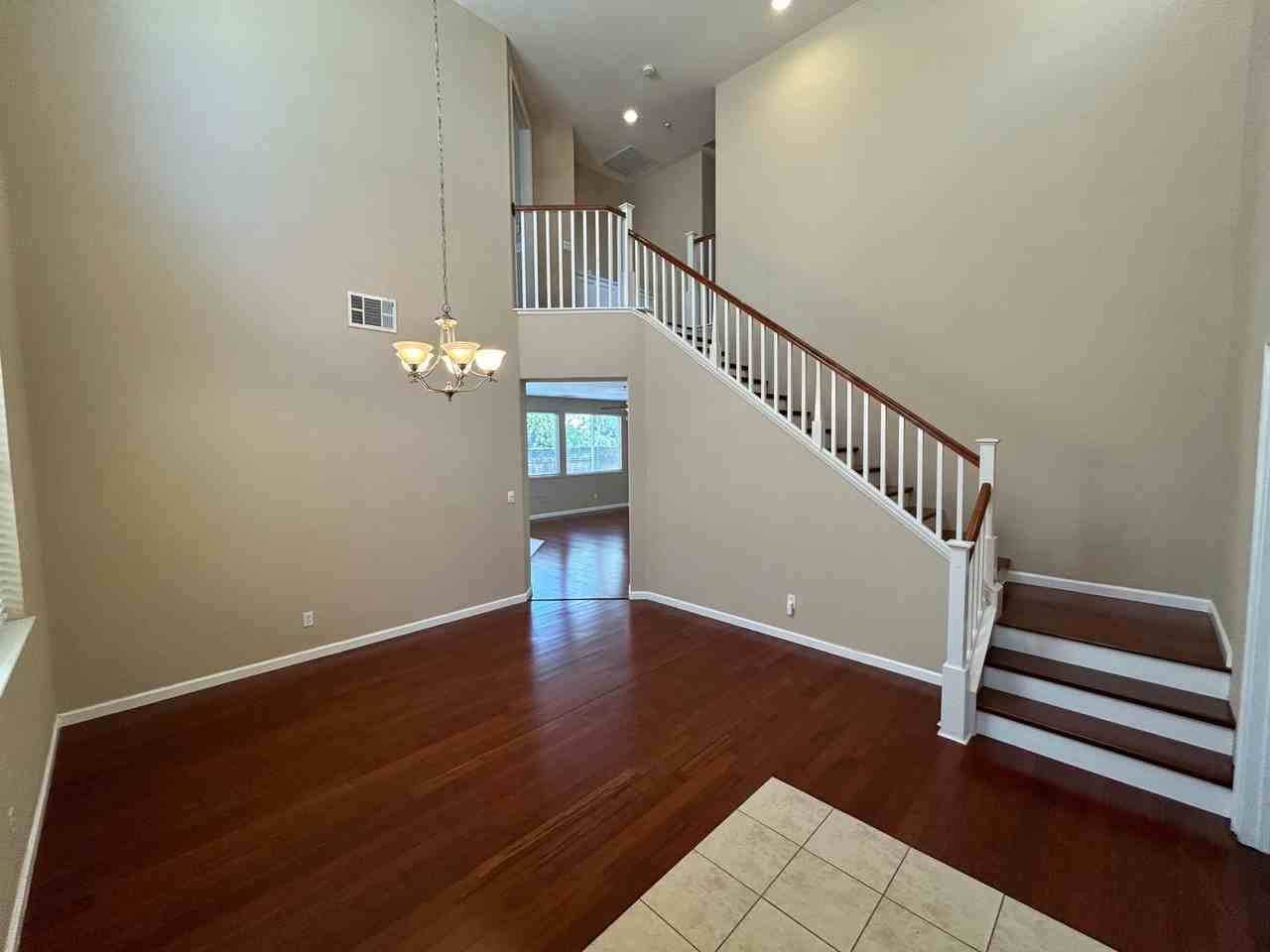 2342 Blue Ridge Ave - Photo 3 of 28