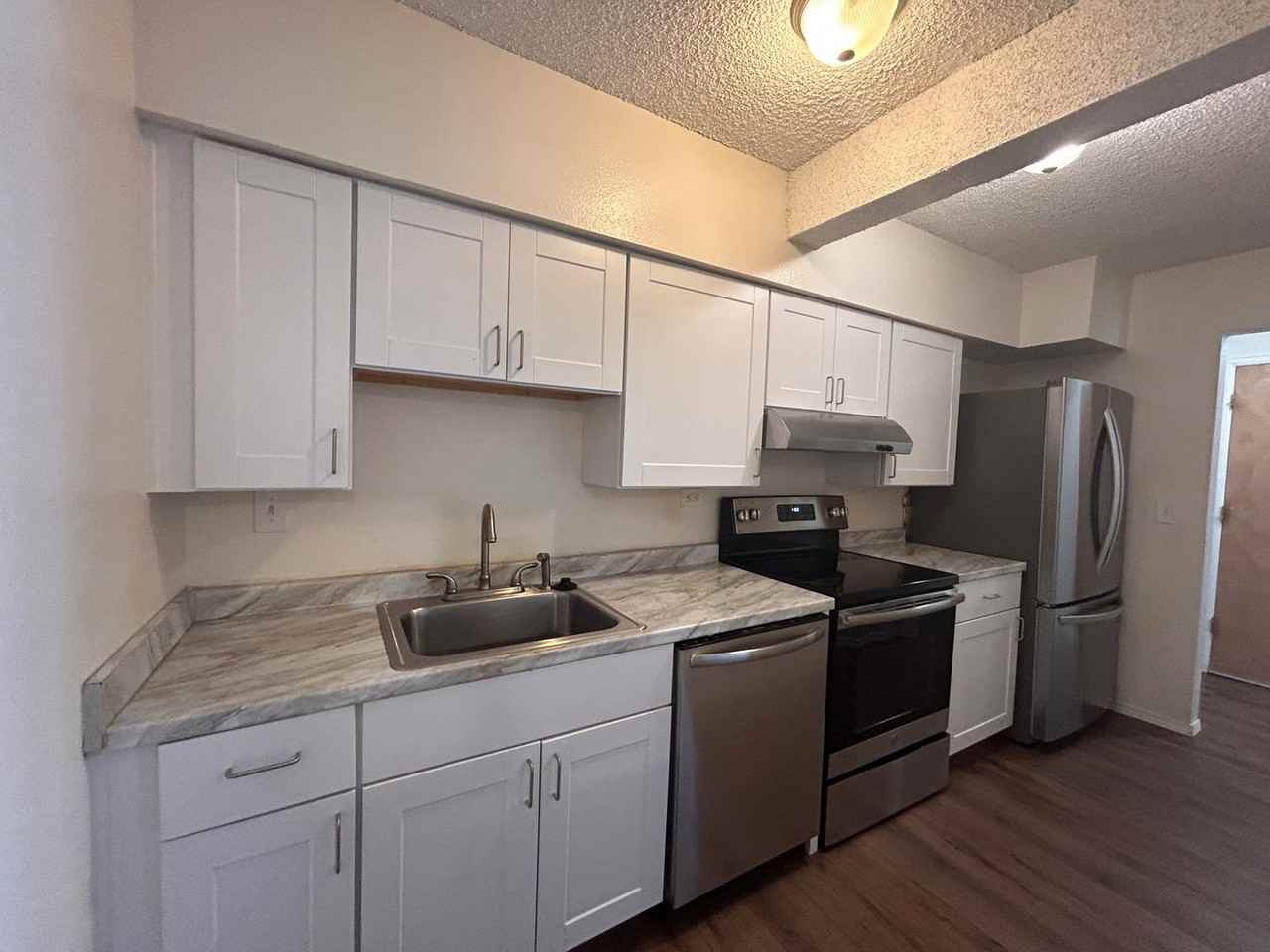 4601 S Lowell Blvd #B - Photo 7 of 26