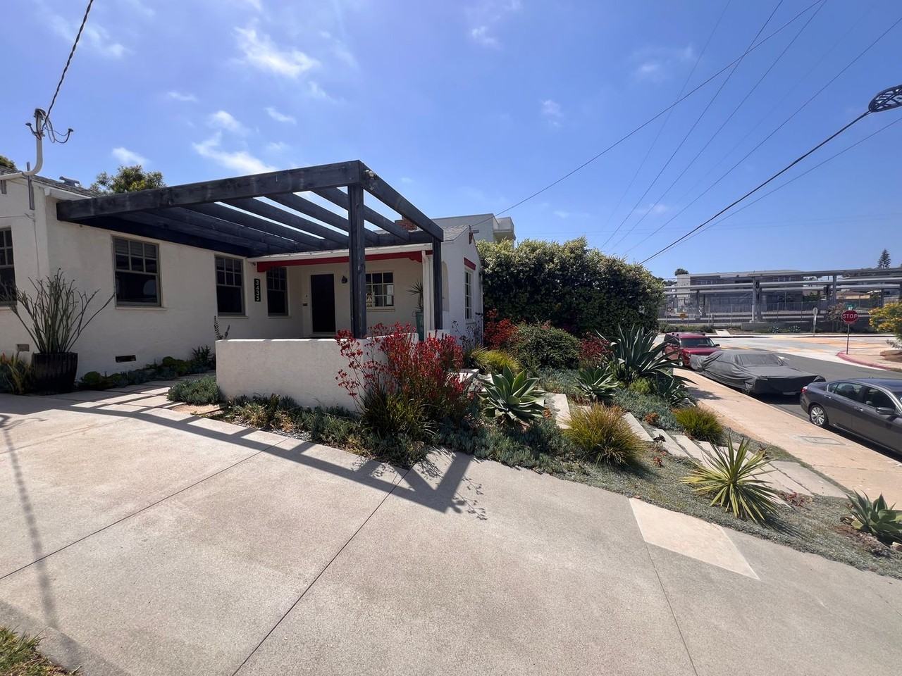 3435 Zola St - Photo 3 of 24