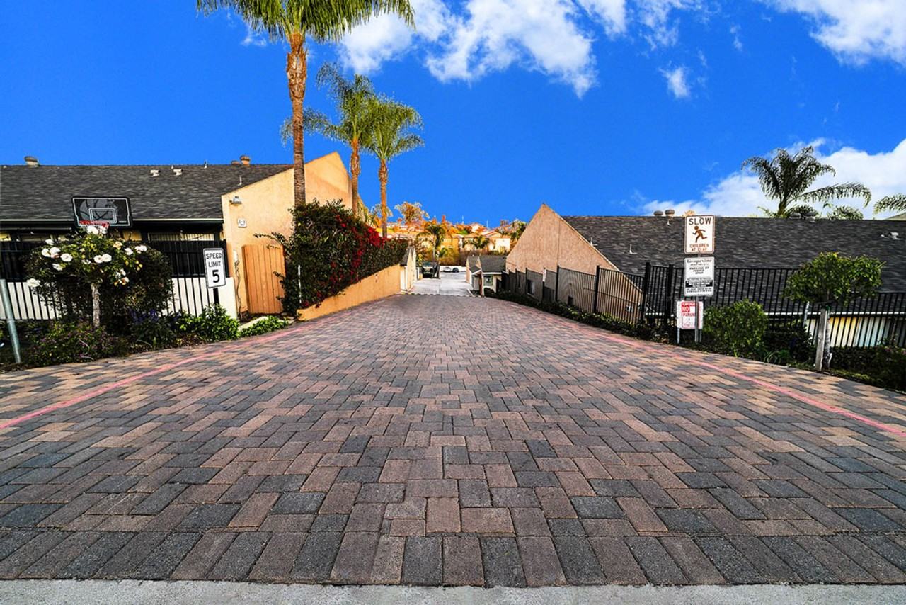 Grapevine Apartments - Photo 3 of 3