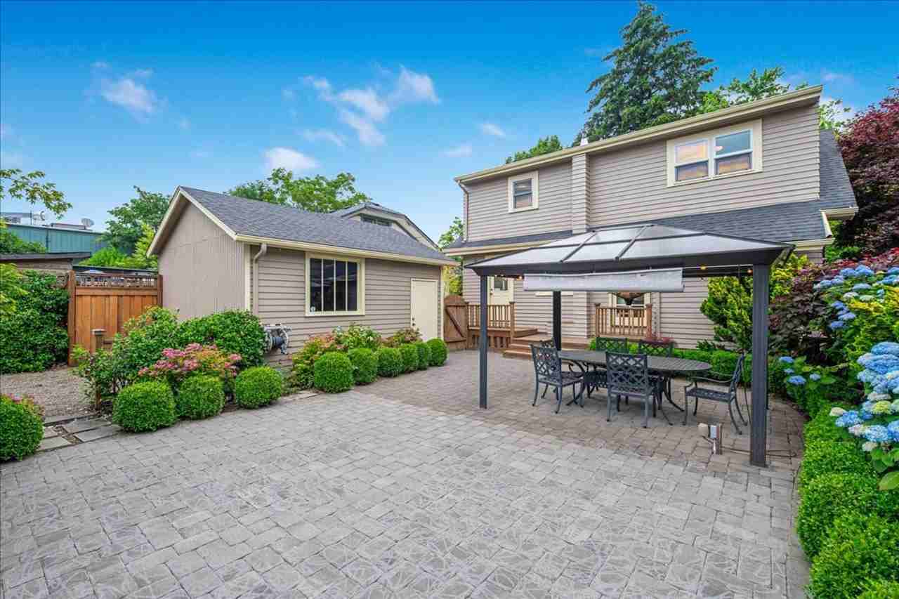 3403 Ne 45th Ave - Photo 3 of 30