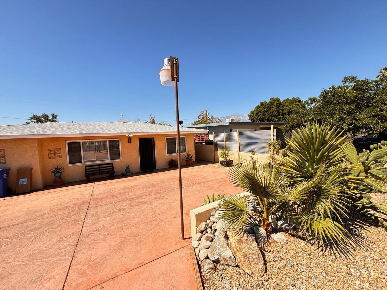 66917 Flora Ave - Photo 2 of 14