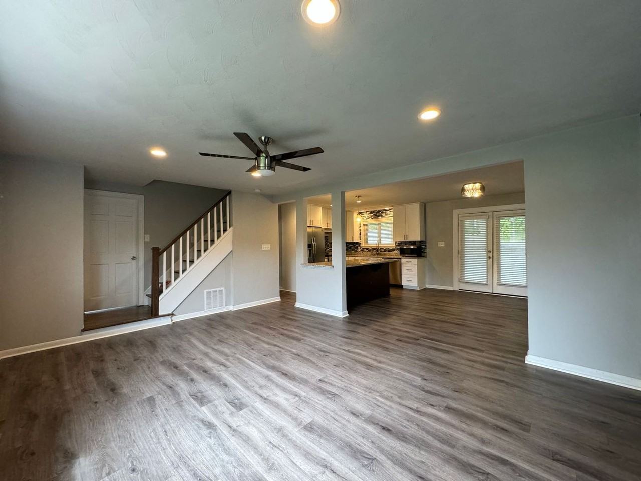 5828 Susquehanna Dr - Photo 3 of 20