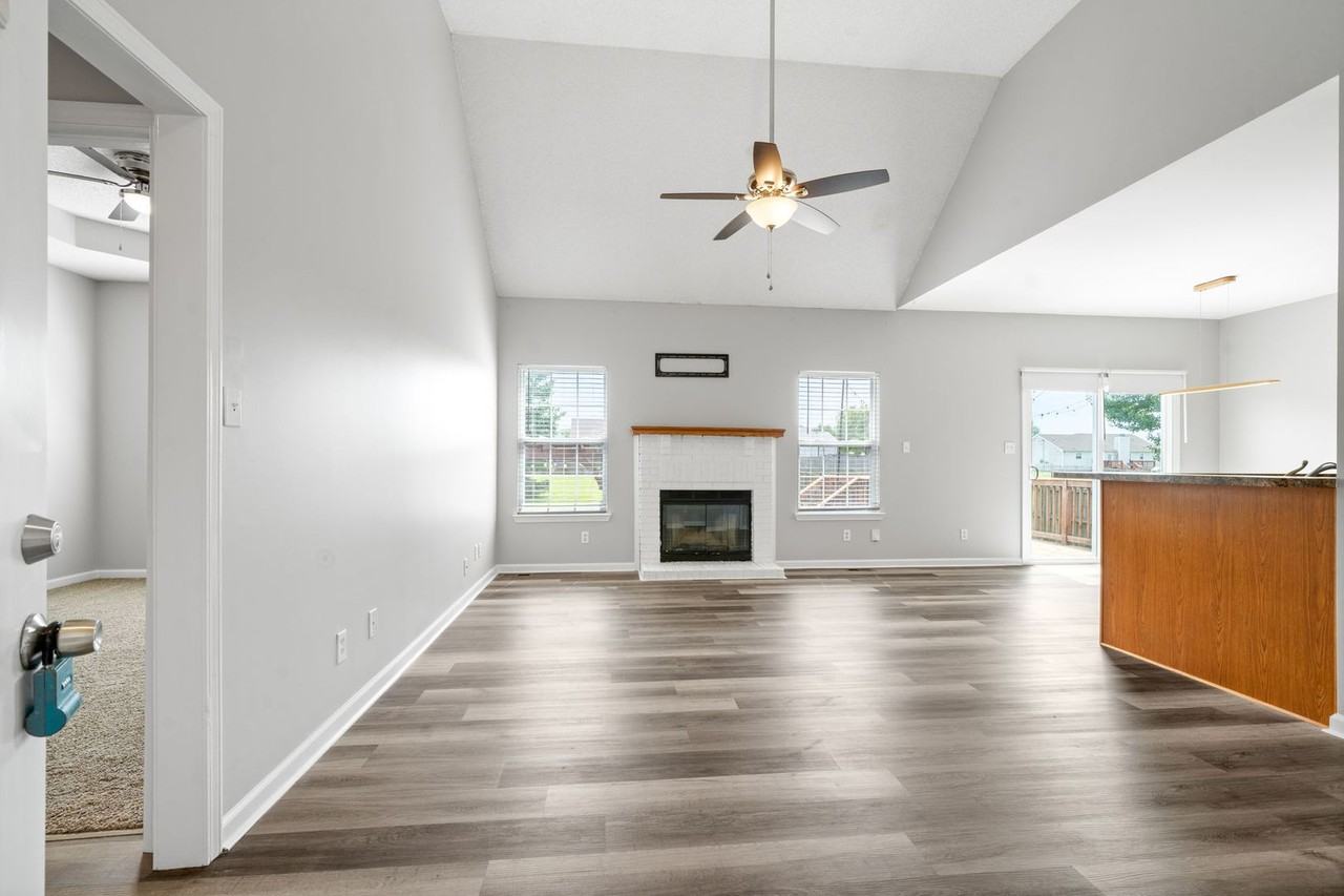 3439 Loon Dr - Photo 4 of 31