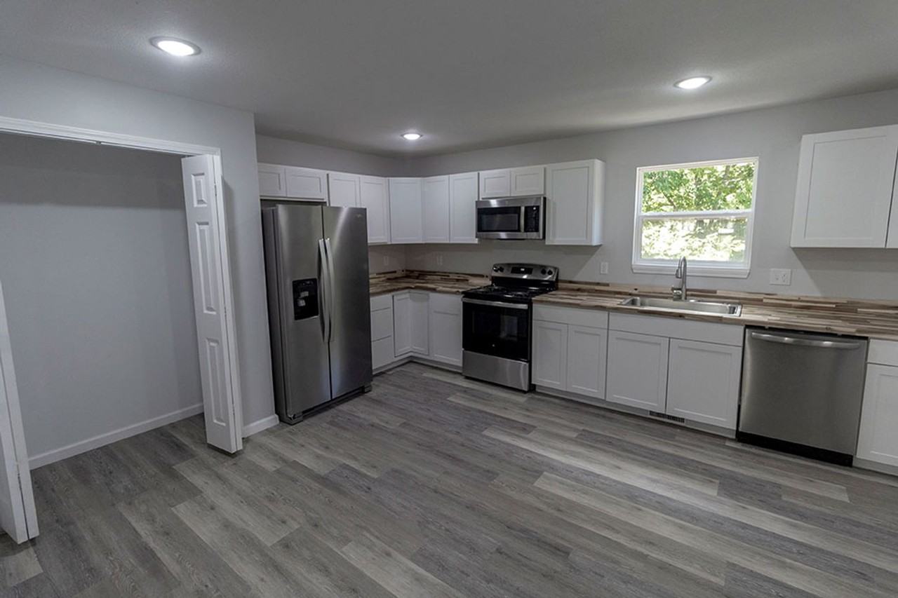 5316 Godas Cir - Photo 5 of 38