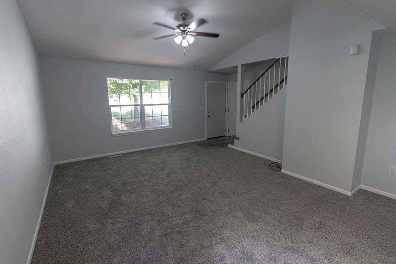 5318 Godas Cir - Photo 4 of 43