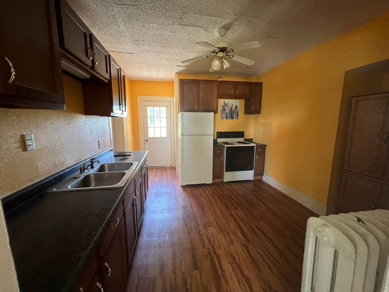 1688 State St - Photo 3 of 6