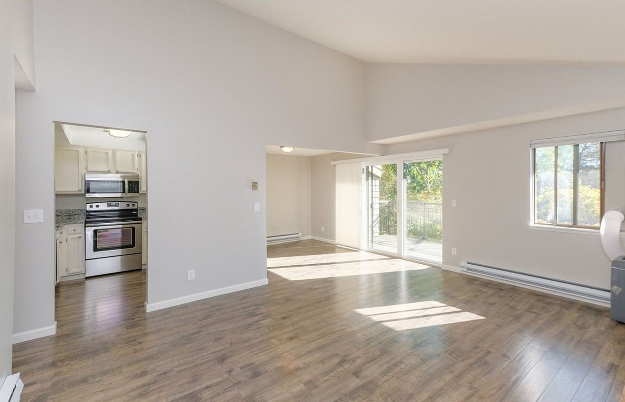 74 Galen St - Photo 3 of 14