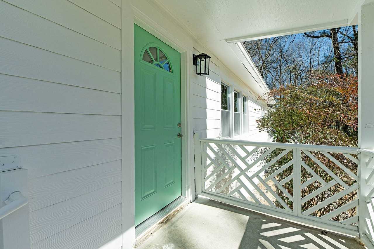 4079 Sunset Dr Sw - Photo 3 of 35