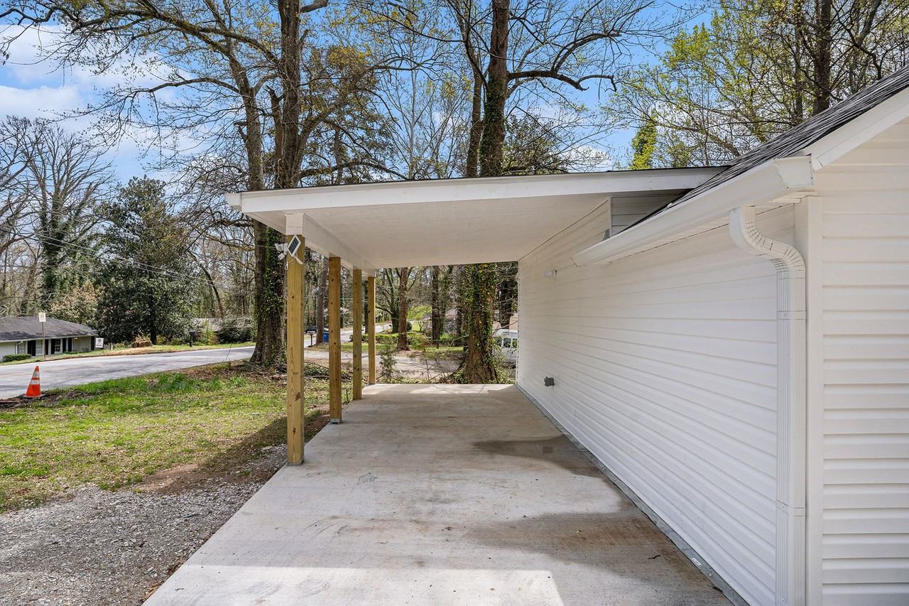 1685 Harbin Rd Sw - Photo 2 of 31