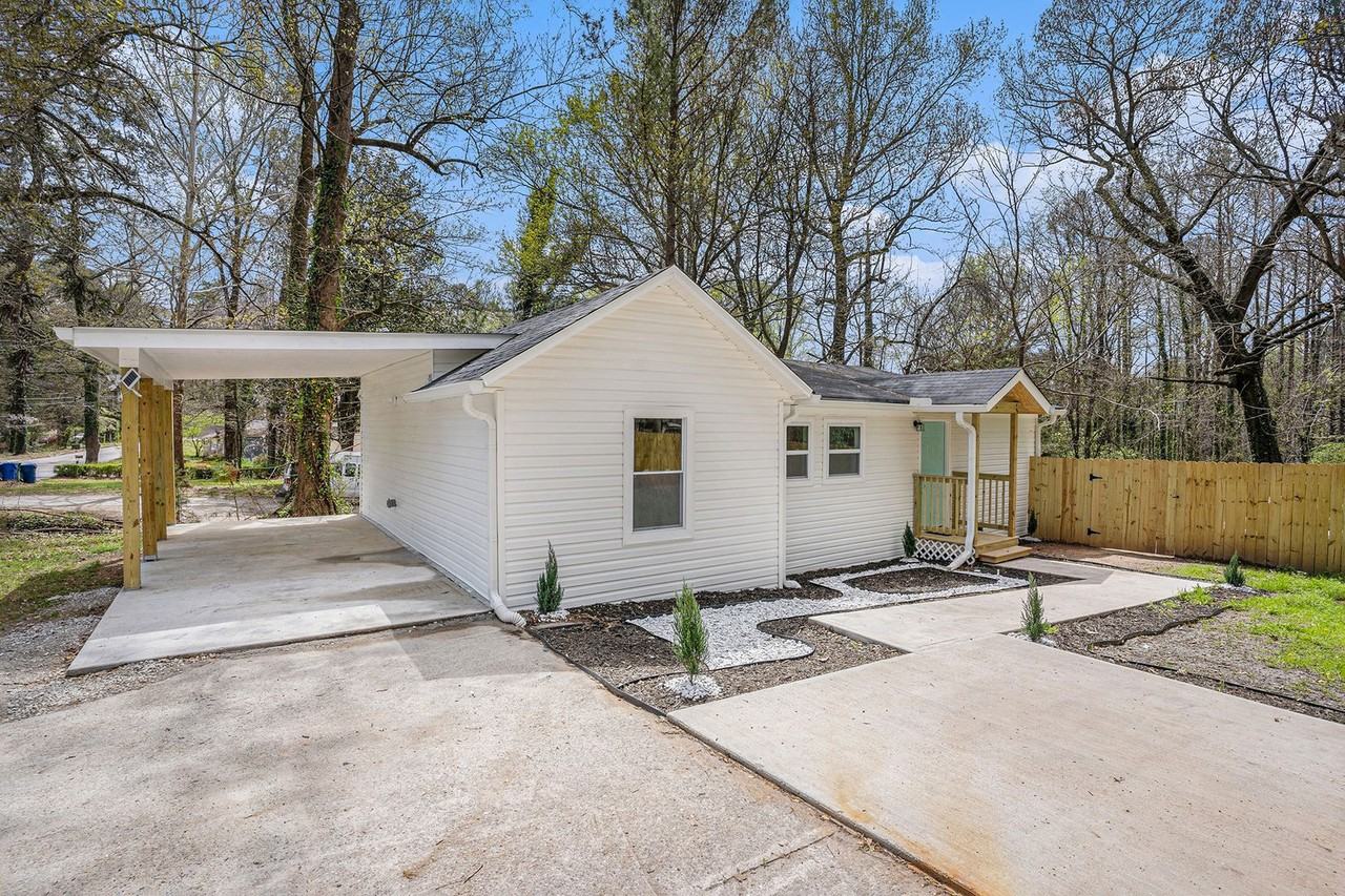 1685 Harbin Rd Sw - Photo 3 of 31