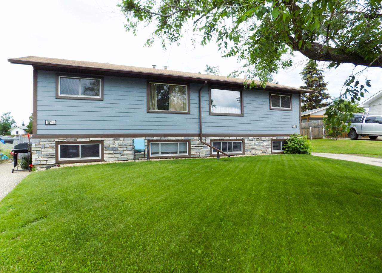 10814B 93 St - Photo 2 of 20