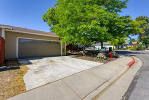 featured image of 6412 Flower St