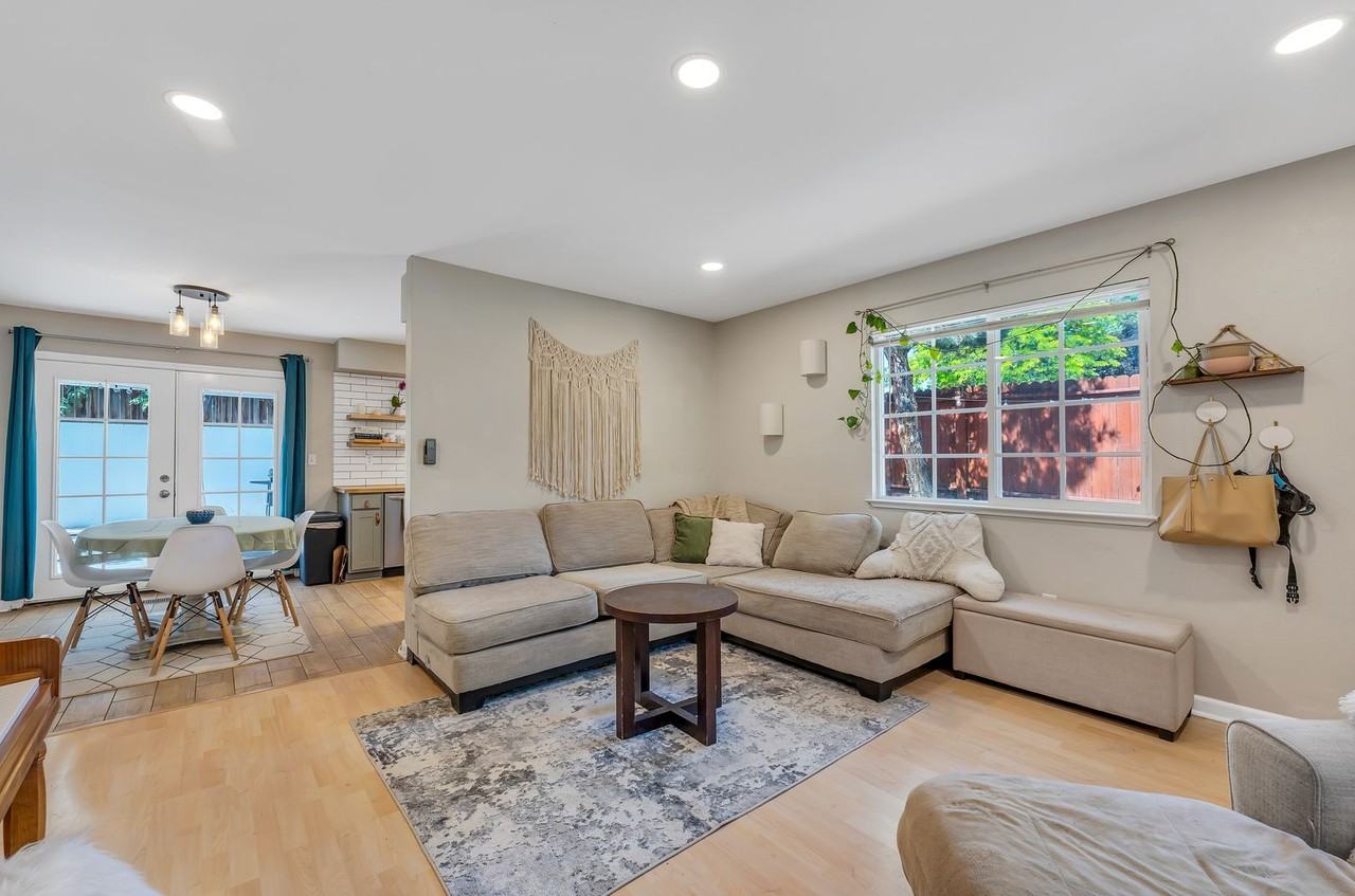 6412 Flower St - Photo 5 of 20
