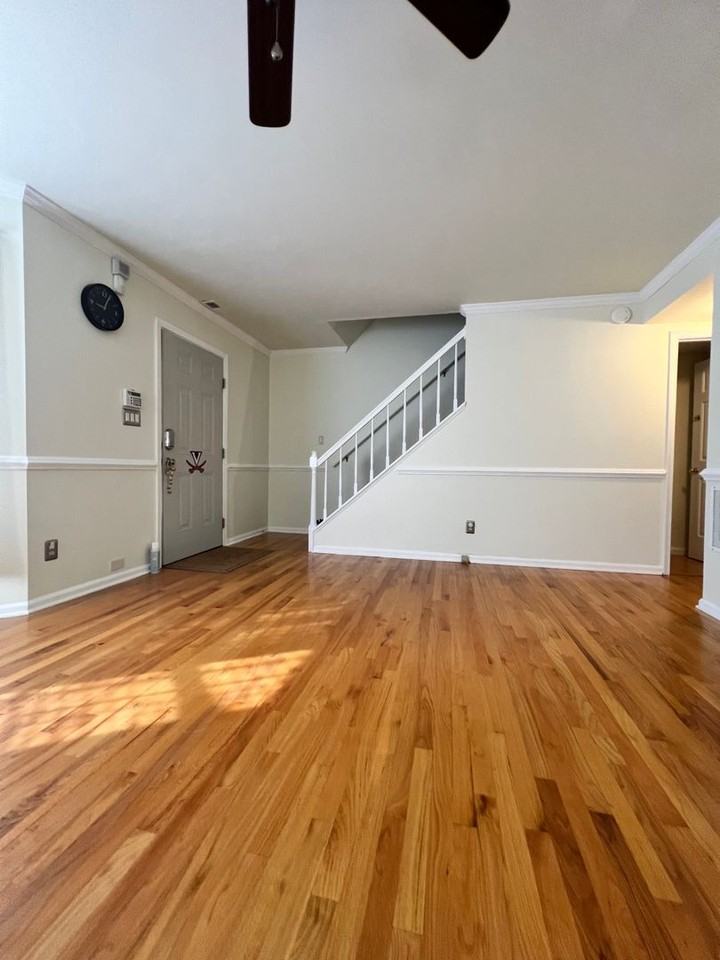 4622 Briarwood Dr - Photo 4 of 40