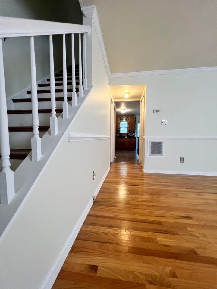 4622 Briarwood Dr - Photo 6 of 40