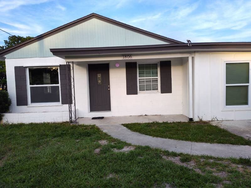 1806 N 16th Ct #1 - Photo 3 of 15