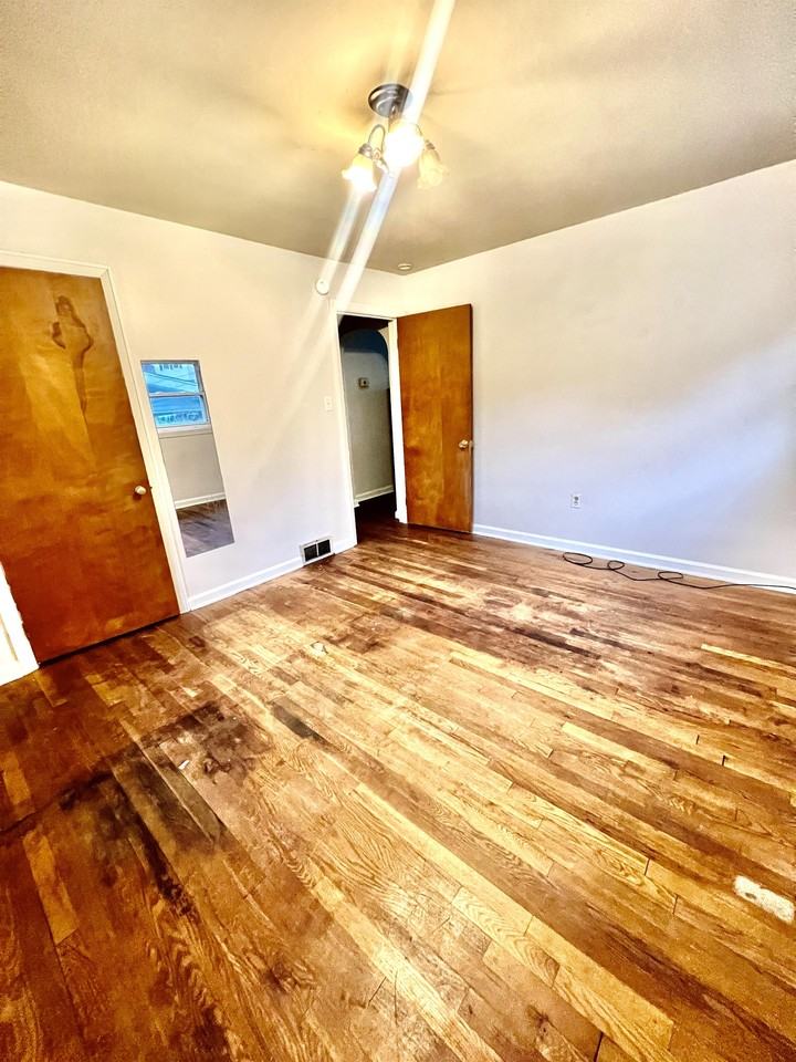 1063 Charles Ave #1 - Photo 6 of 26