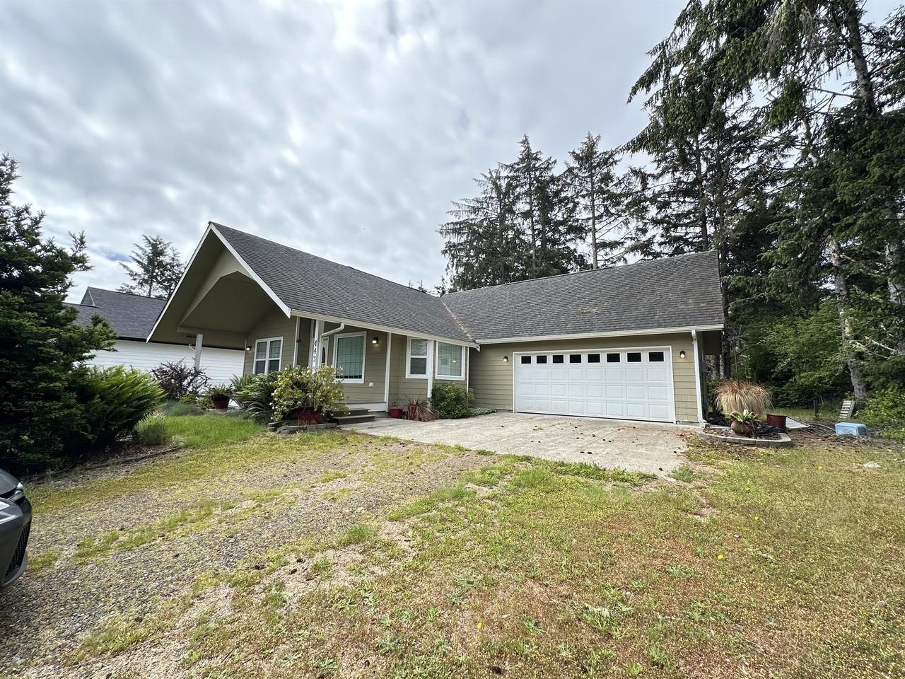 443 Lotloh Ave Se #1 - Photo 2 of 23