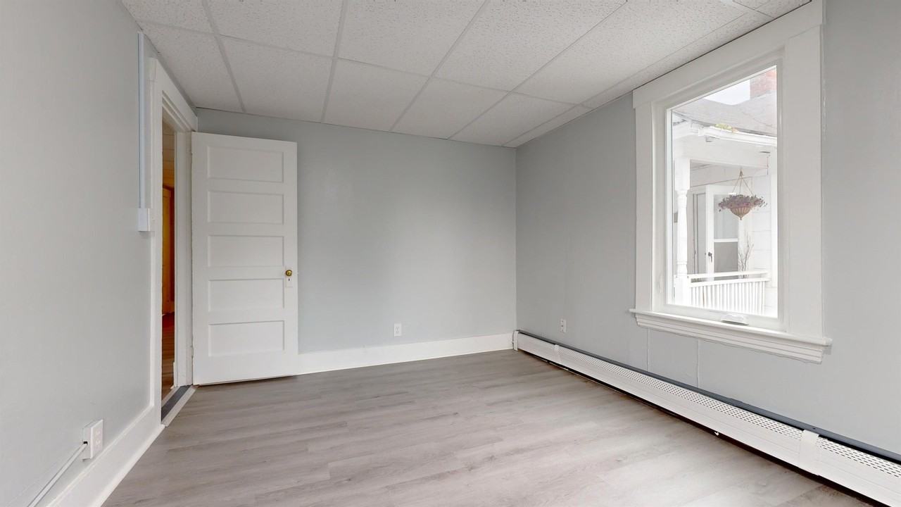 52 Thompson St #B - Photo 5 of 20