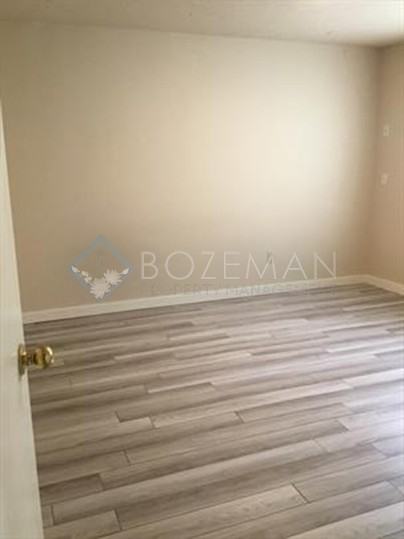611 North N Street - 2Unit #2 - Photo 6 of 20