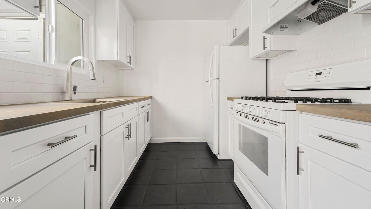 544 Salem StreetUnit A #A - Photo 3 of 10