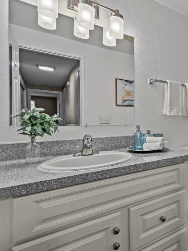 720 N Arthur St - Photo 2 of 37