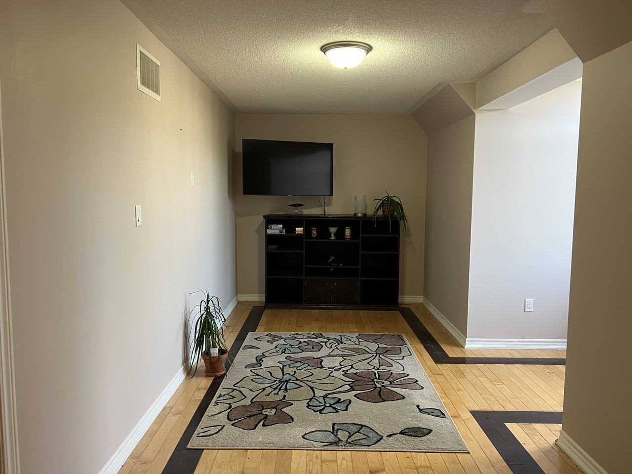 6 Oswell Drive - Photo 2 of 7