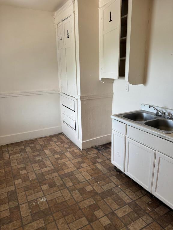 14 Avenue D - Photo 3 of 5