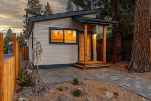 featured image of 1355 Nw Hartford Ave