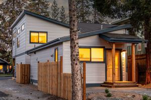 featured image of 1355 Nw Hartford Ave