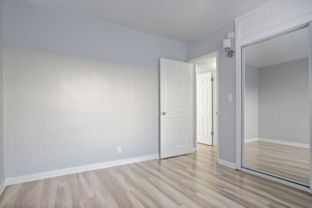 Mulberry Apartments - Photo 5 of 50