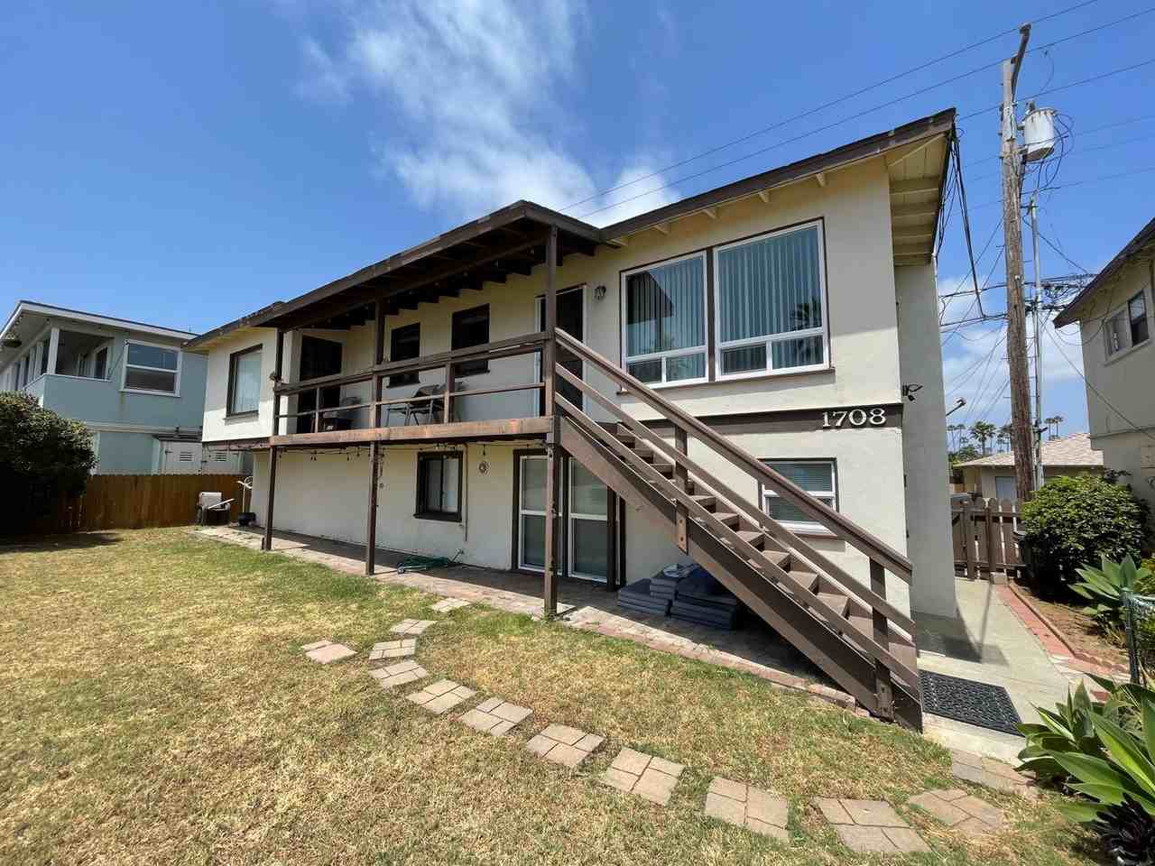 1708Pacific*** - Photo 3 of 12