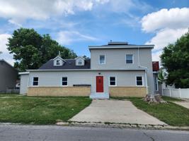 featured image of 613 E Robinson St