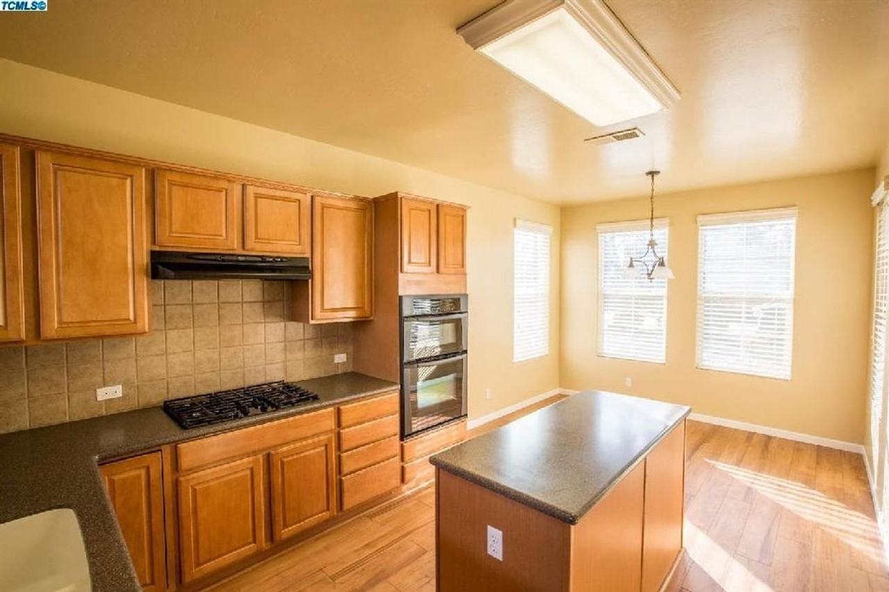 1620 N Oliveto Ct - Photo 5 of 19