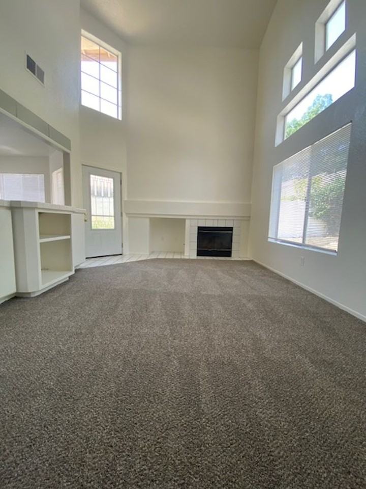 7193 Sunrise Ct - Photo 3 of 38