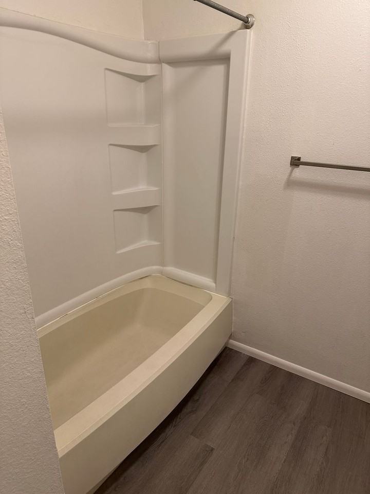 GERA 326 - Photo 3 of 7