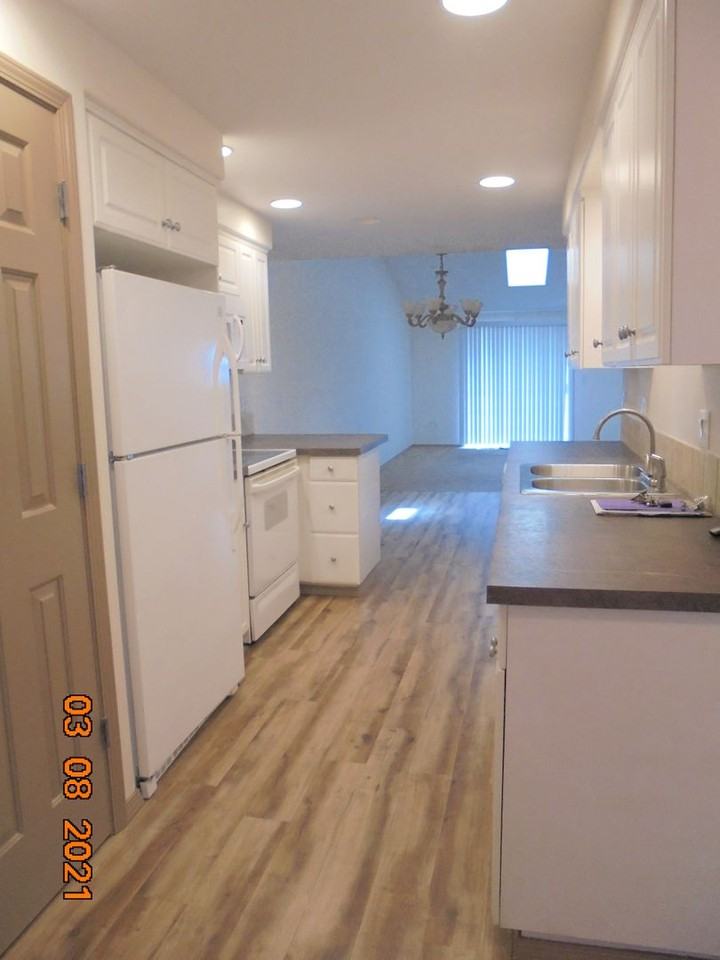 940-50 NE Grandhaven St - Photo 3 of 15