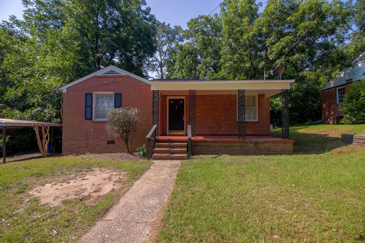 3646 Walton St - Photo 4 of 16