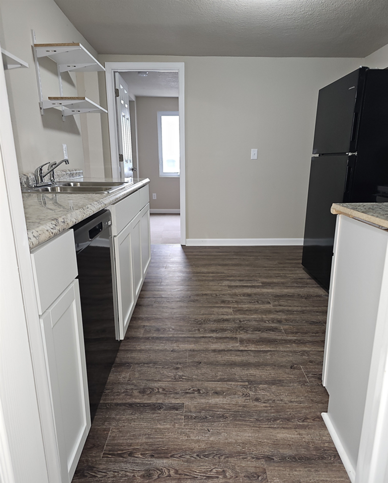 410 N Grant St - Photo 3 of 11