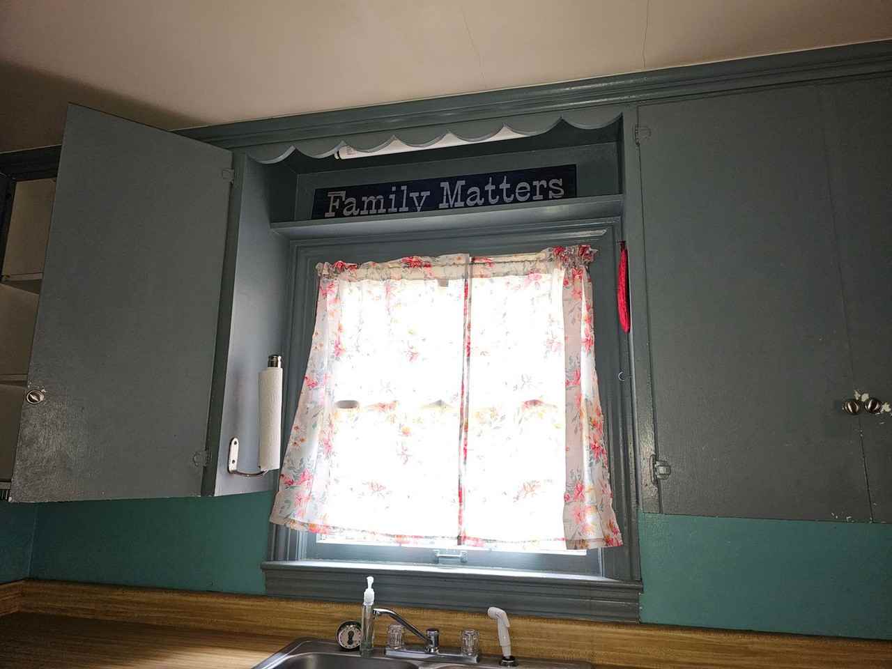 327 18th St - Photo 2 of 13