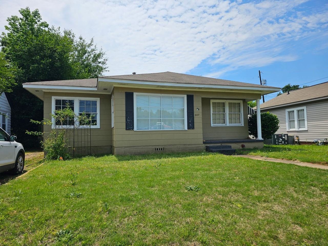 327 18th St - Photo 3 of 13